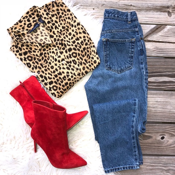 Vintage Tops - {Vintage} Liz Leopard Button-Up Blouse